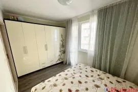 One bedroom apartment with sea view in a residential building