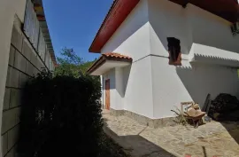 Two-storey house fully furnished in the village of Gorica